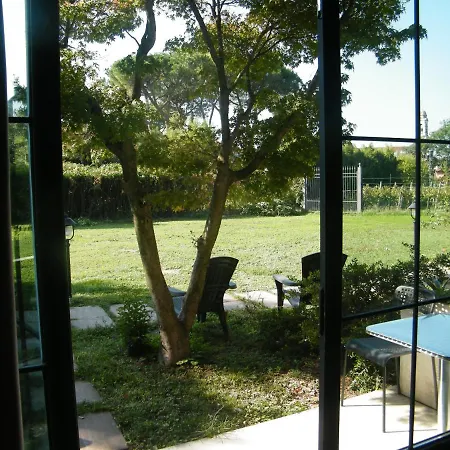 Franca In Franciacorta Bed and Breakfast 3*