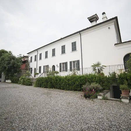 Franca In Franciacorta Bed and Breakfast Passirano