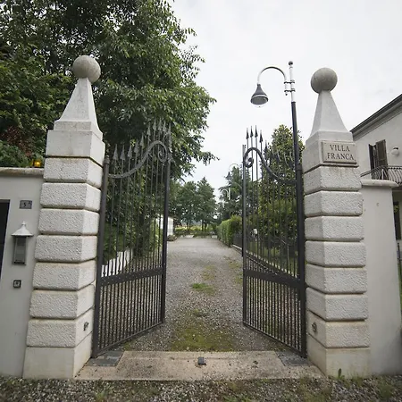 Bed & Breakfast Franca In Franciacorta Passirano